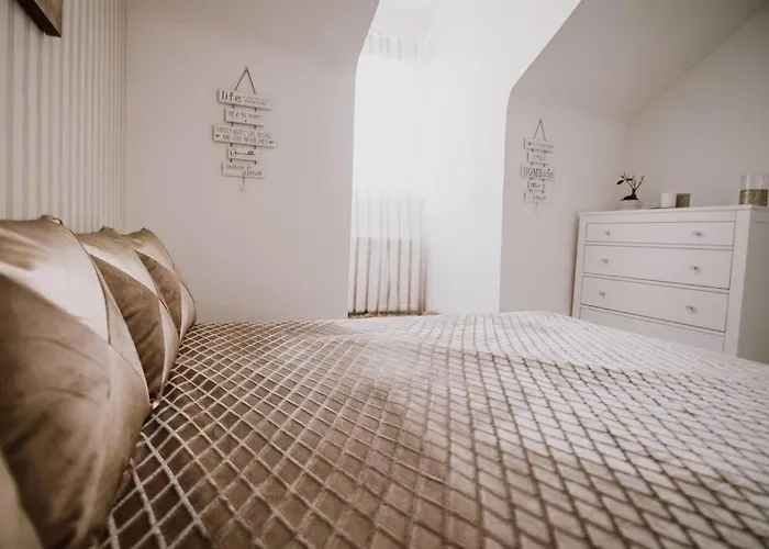Mimi\'S Apartment